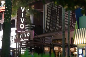 vivo-entrance-universal-citywalk-daily-ovation