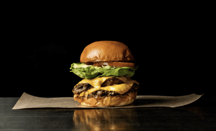 Hank’s Restaurant in Pacific Palisades & Executive Chef Isaias Peña’s Double Diamond Burger Is Named “BEST BURGER”