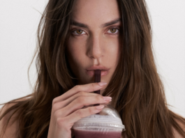 Oakberry Teams with Valentina Ferrer's Kawpowder for new New Superfood Smoothie