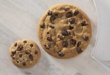 Chips Ahoy! Big Chewy Cookie