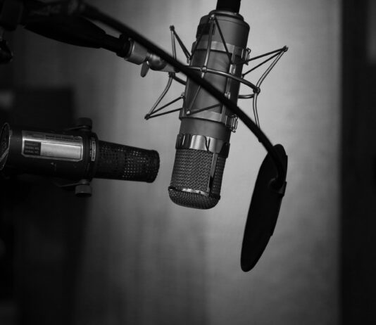 record podcast audio at home