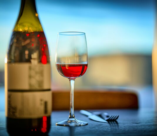 Rosh Hashanah 2025 with expert wine picks