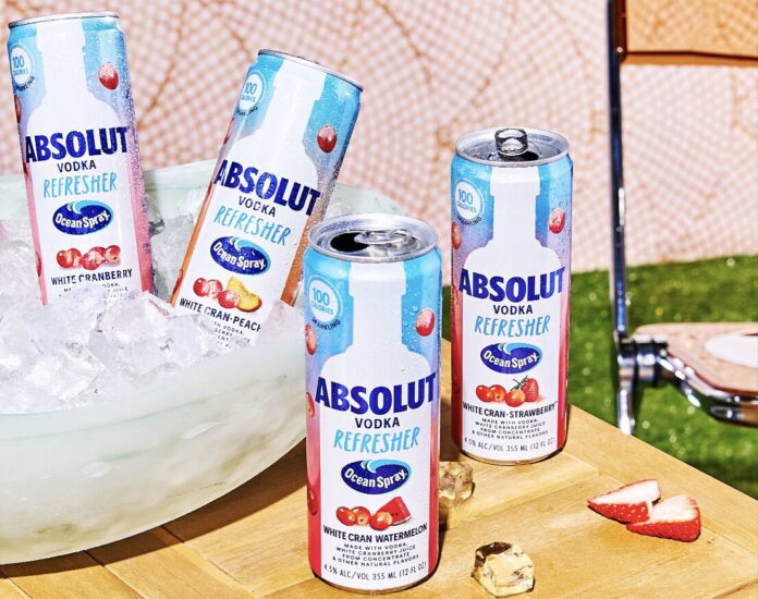 The best Coachella cocktails 2026, 9-hour desert day. Absolut Heat Haus and more.