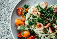 High-protein meal delivery compared on cost per gram