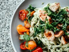 High-protein meal delivery compared on cost per gram