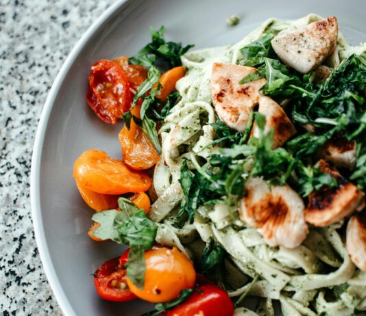 High-protein meal delivery compared on cost per gram