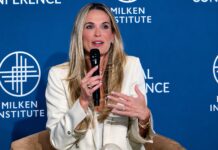 Molly Sims built YSE Beauty for the woman the beauty industry ignored. Here's how she did it