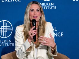 Molly Sims built YSE Beauty for the woman the beauty industry ignored. Here's how she did it