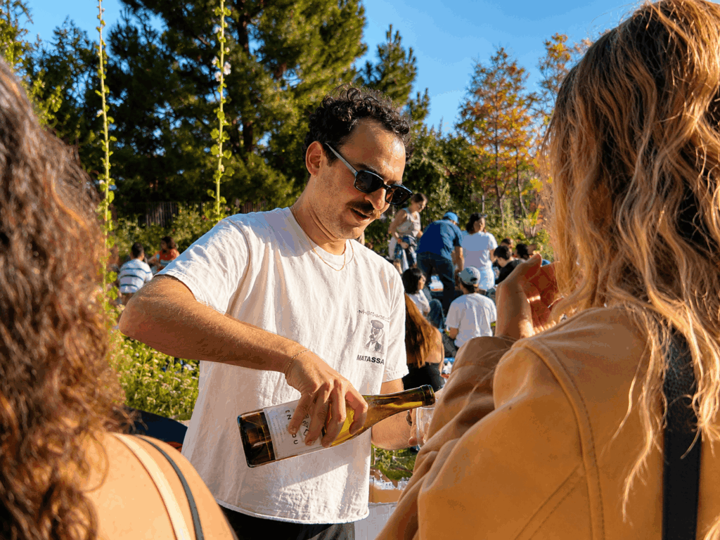 Silverlake Winery pouring at Barnsdall Fridays Wine Nights 