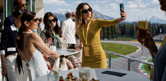 Jim Beam & Cadillac F1 Bring America to Silverstone