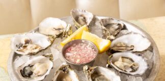 West Side Oyster Club Santa Monica: Ocean Avenue New Seafood