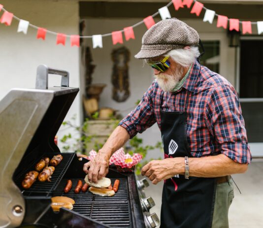 July 4th Backyard Gift Guide: 8 Hosting Essentials