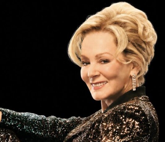 Jean Smart's Deborah Vance FYC Show